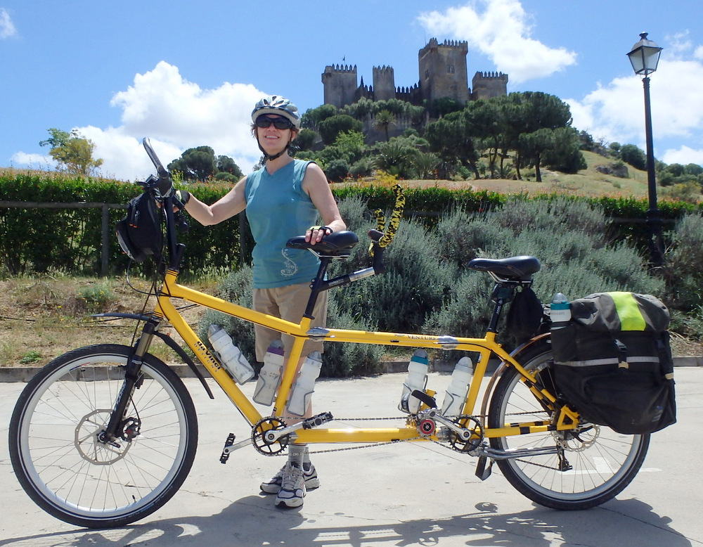 Terry Struck, the Bee, and Castillo de Almod&oacute;var.